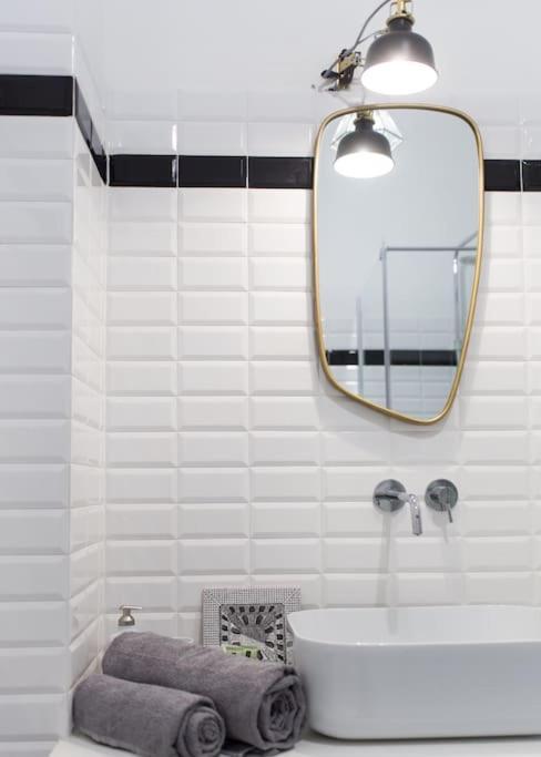New Elegant Flat 3 Min From Station. Milan